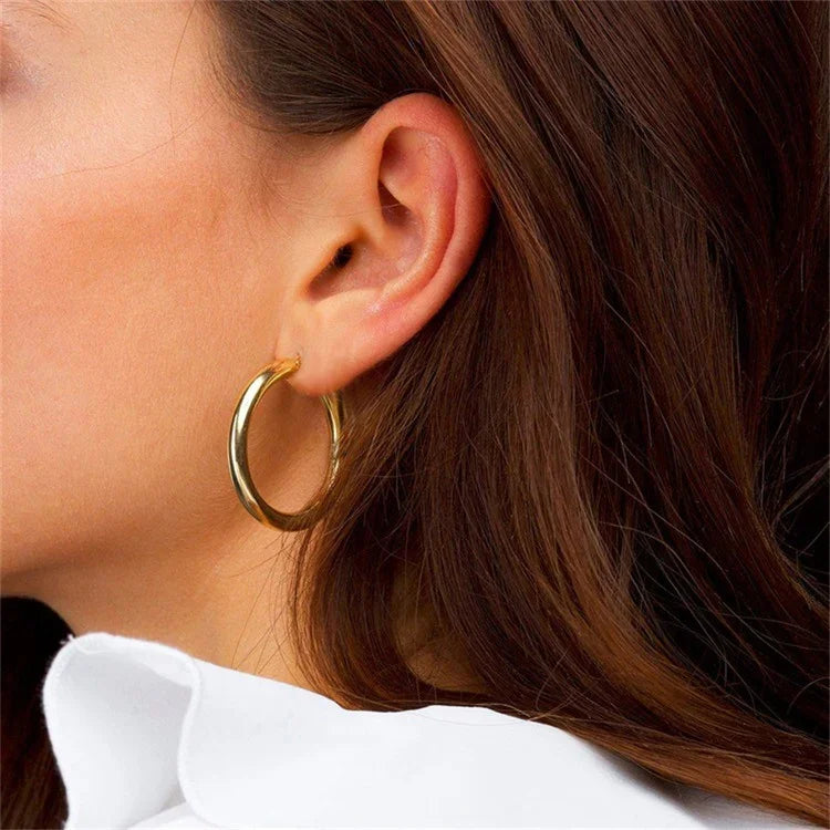 Gold Round Hoops Set
